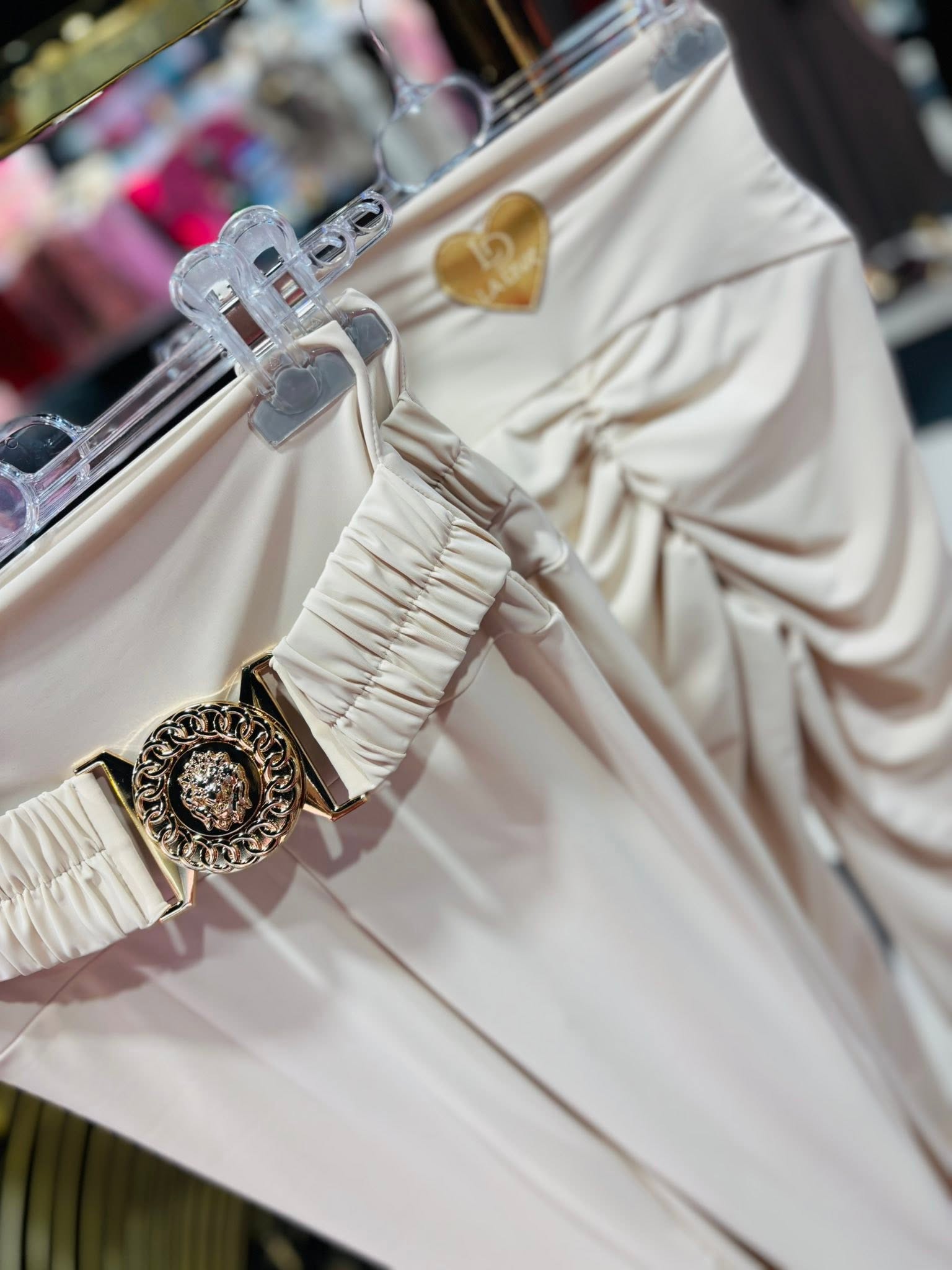 Modelujące Legginsy Wiskozowe z Lycrą i Złotą Klamrą – La Diva